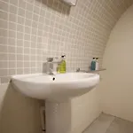 Charming Flat With Private Patio In Clifton *