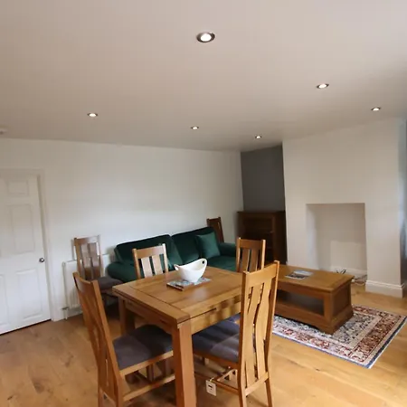 דירה Charming Flat With Private Patio In Clifton *