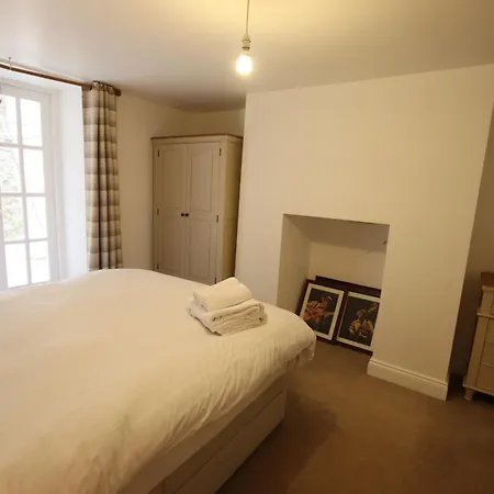 Charming Flat With Private Patio In Clifton בריסטול