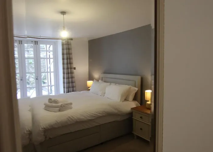 Charming Flat With Private Patio In Clifton * بريستول